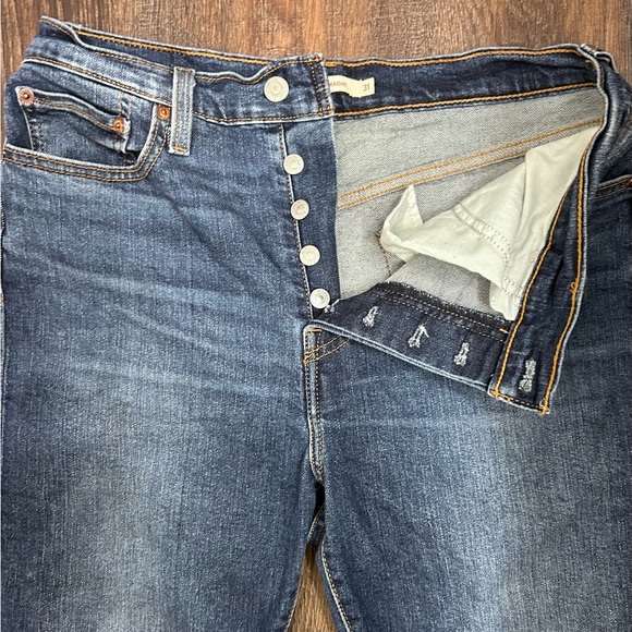 Levi's Women's Blue Straight Leg Jeans - Picture 2 of 3